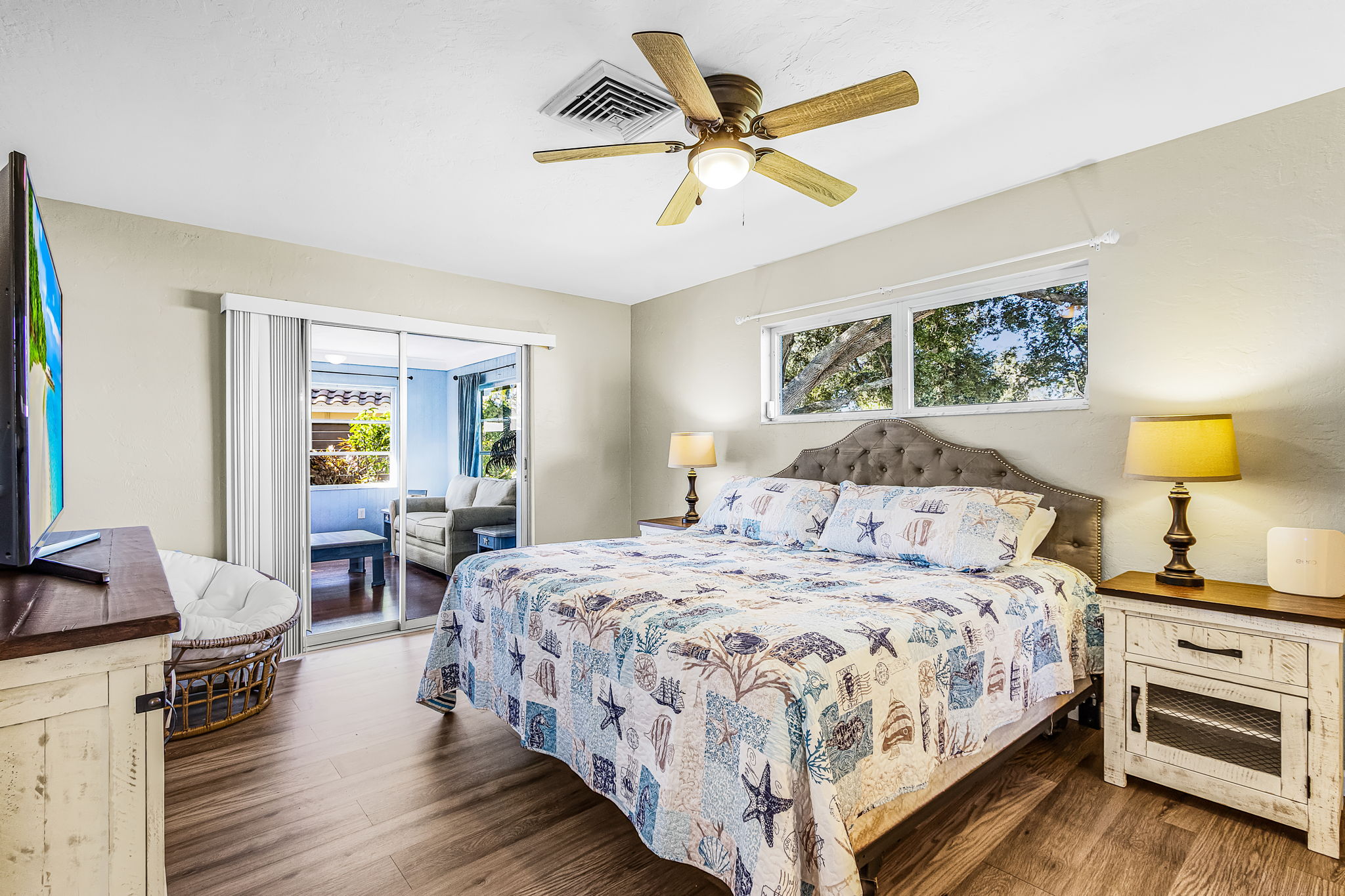 Primary bedroom — actual property photograph